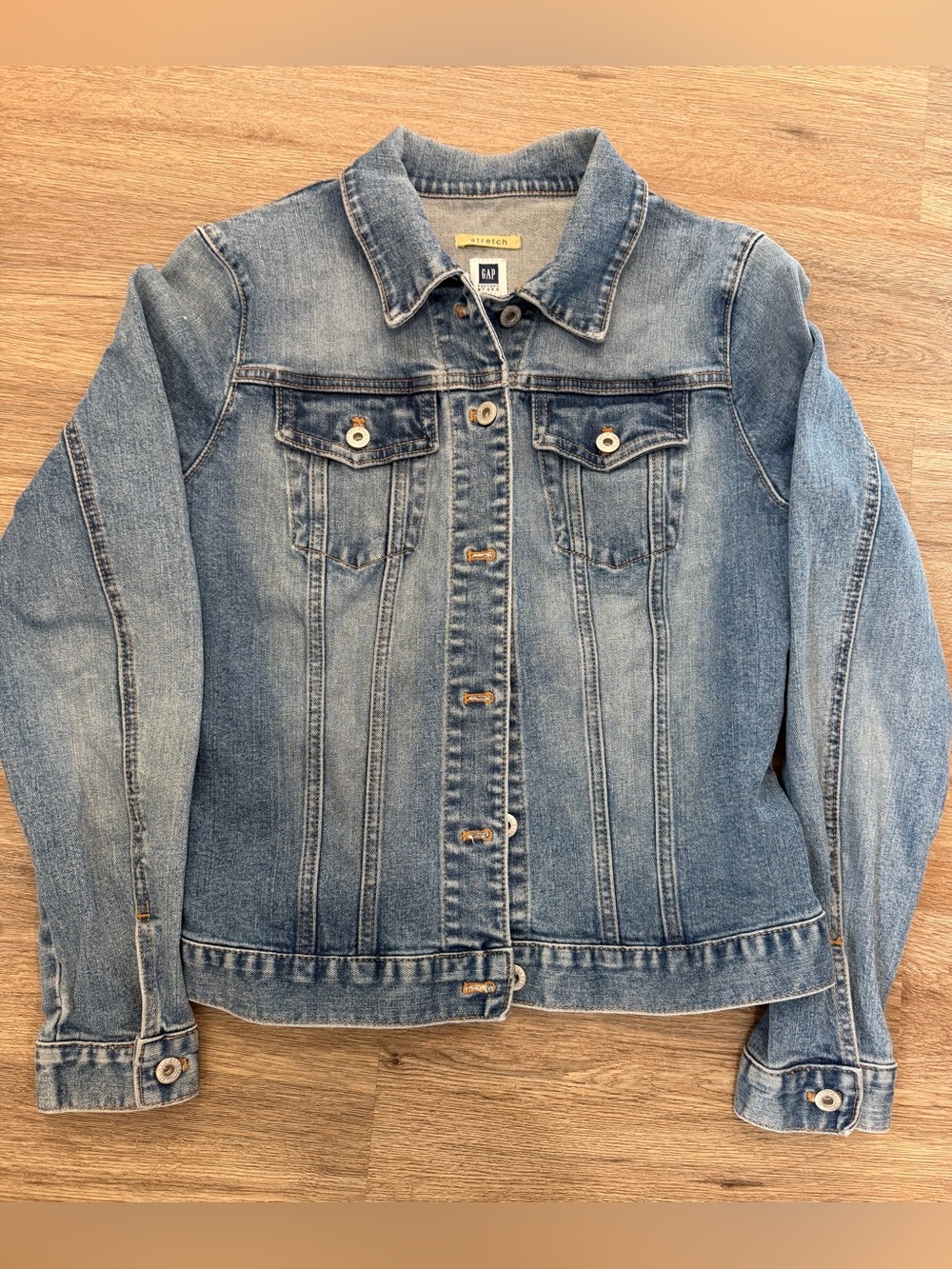 Like New Women’s Vintage Gap Denim Jacket - M